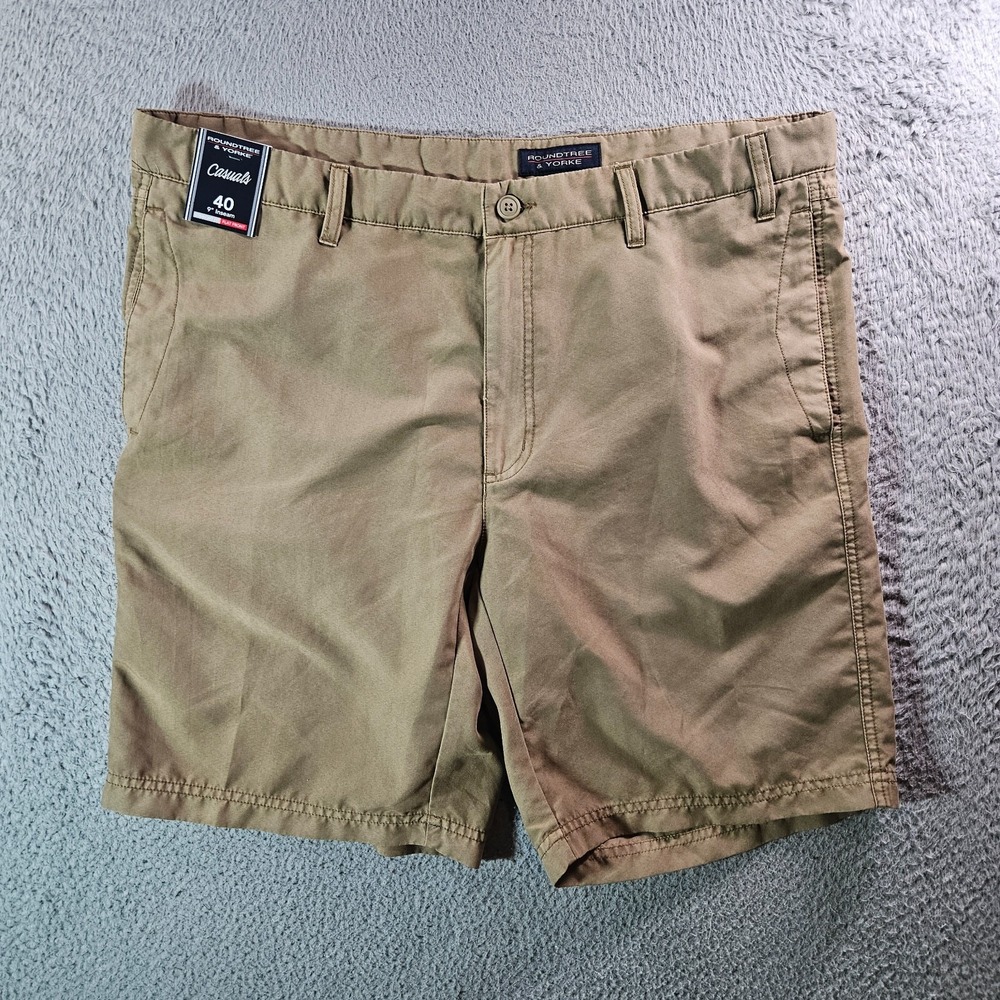 NWT Roundtree & Yorke Casuals Shorts Men 40 x 9" Phone Pocket Dark Khaki
